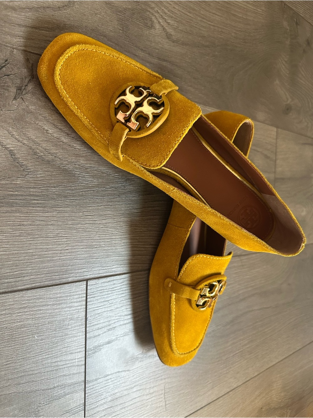 Tory Burch Women’s Mustard Yellow Soft Suede Logo Loafers - Picture 14 of 15